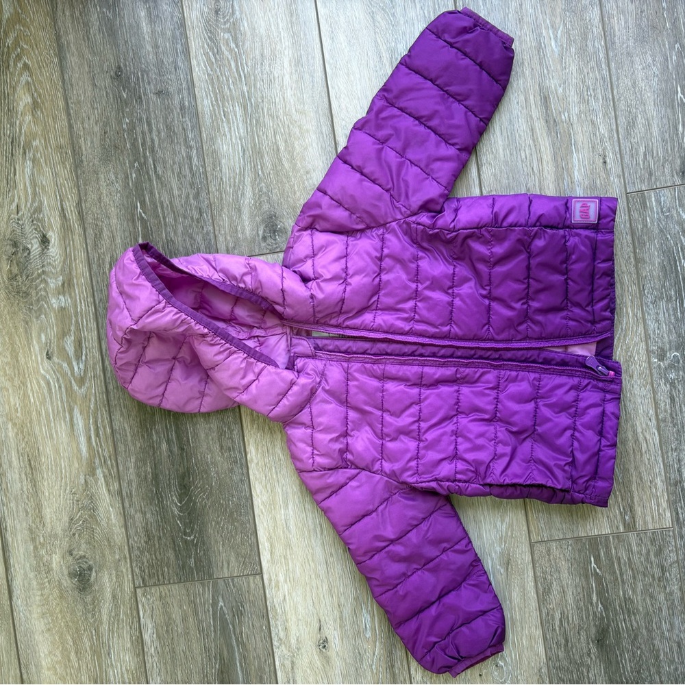 GAP Purple Puffer Jacket. EUC. 18-24 months size.